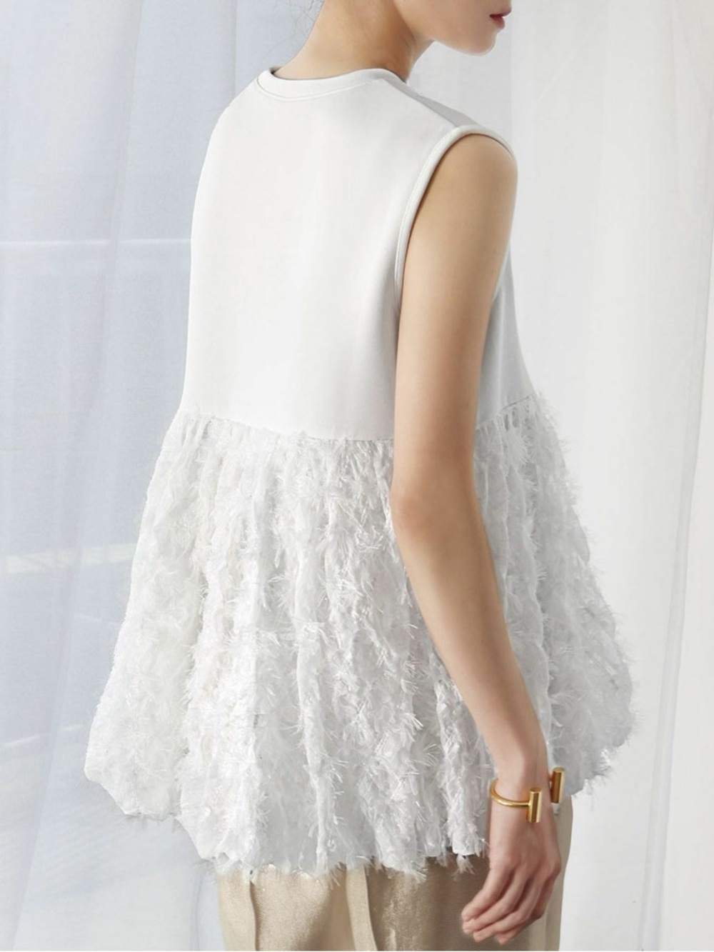 FEATHER TEXTURE White Sleeveless Zip Back Peplum Hem Top LARGE - Picture 5 of 7